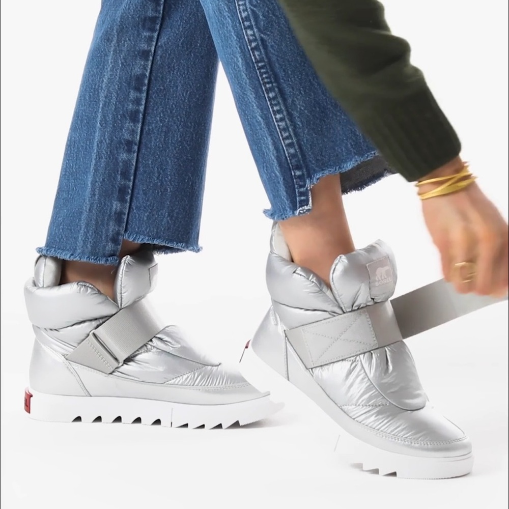 SOREL
Joan Of Arctic Next Lite Strap Puffy Boot - Women's